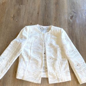 Tahari Arthur S Levine white eyelet lace blazer
